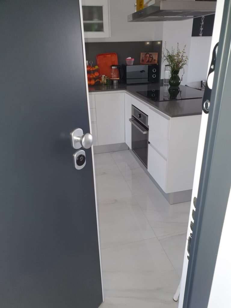 Apertura de puertas Gajano
