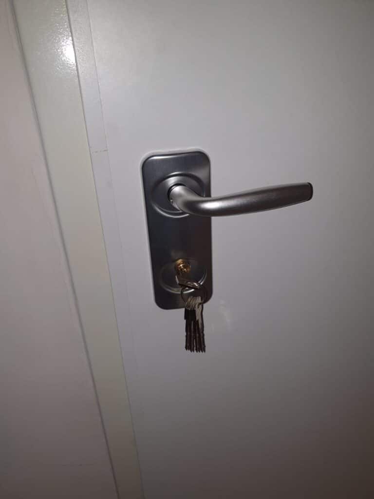 Apertura de puertas Ongayo